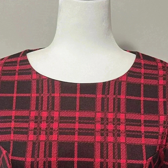 Tahari ASL Levine Red Plaid 3/4 Sleeve Pleated Hem Drop Waist Dress - Picture 4 of 13